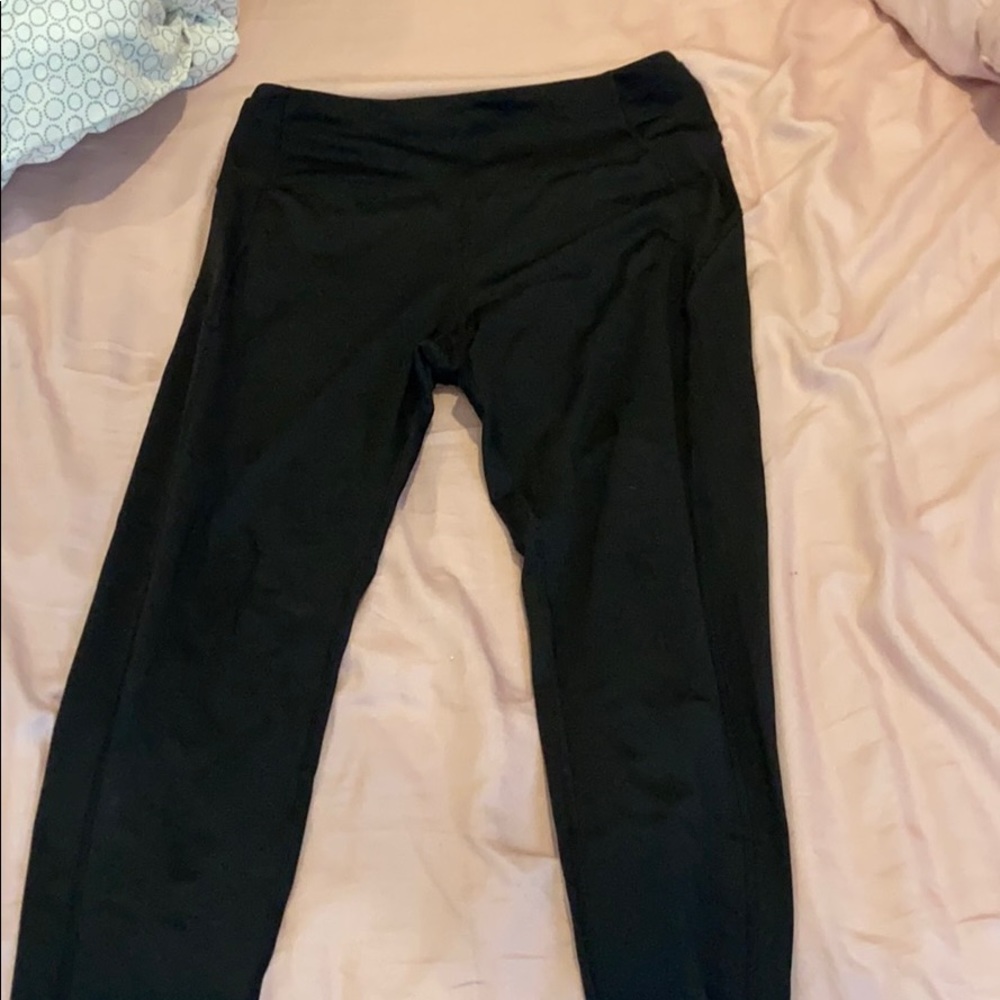 woman’s leggings with pockets